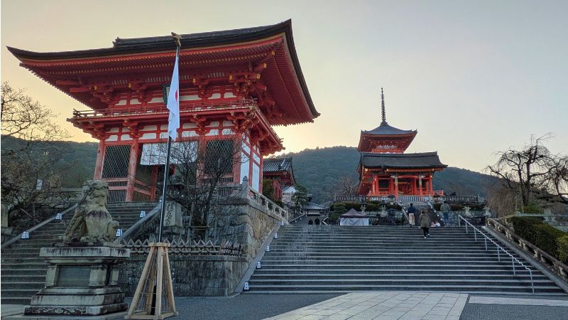 仁王門と三重塔